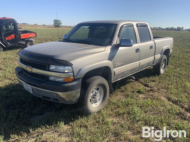 2002-chevrolet-silverado-2500-image-1