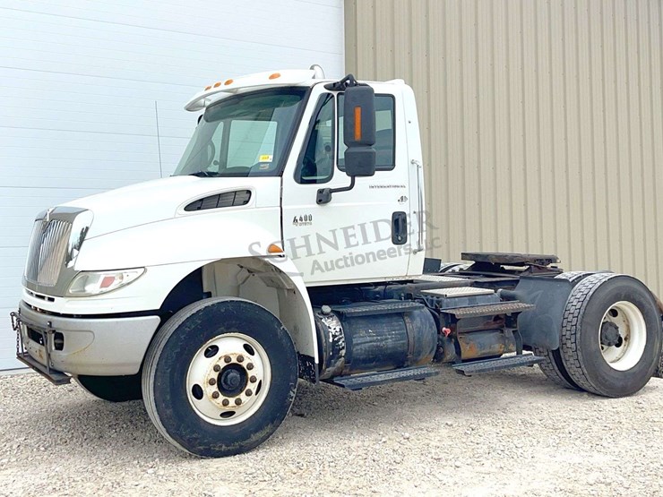 2007-international-durastar-4400-image-2