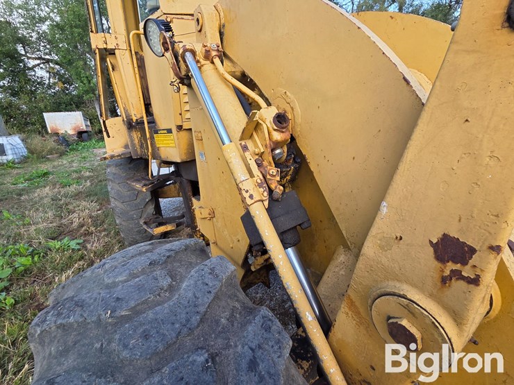 1975-caterpillar-920-image-15