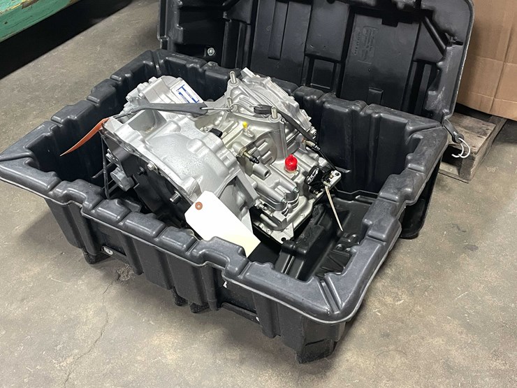 #8622-•-mazda-crate-transmission-(f)-image-1