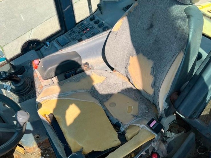 new-holland-lw170-image-18