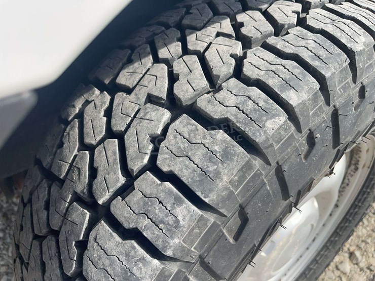 2017-ford-f150-image-60