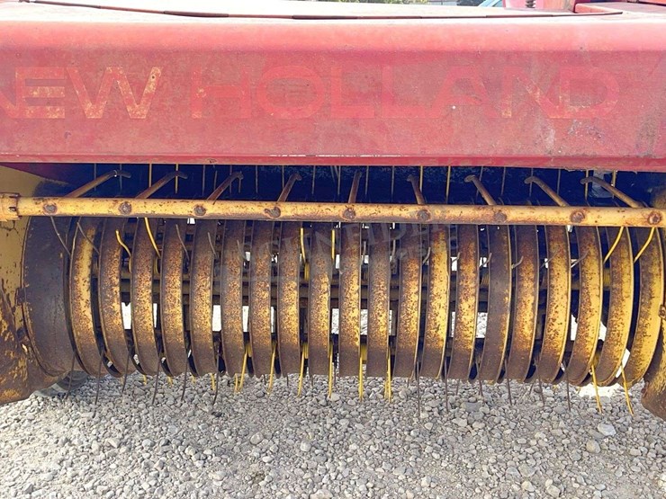 new-holland-275-image-13