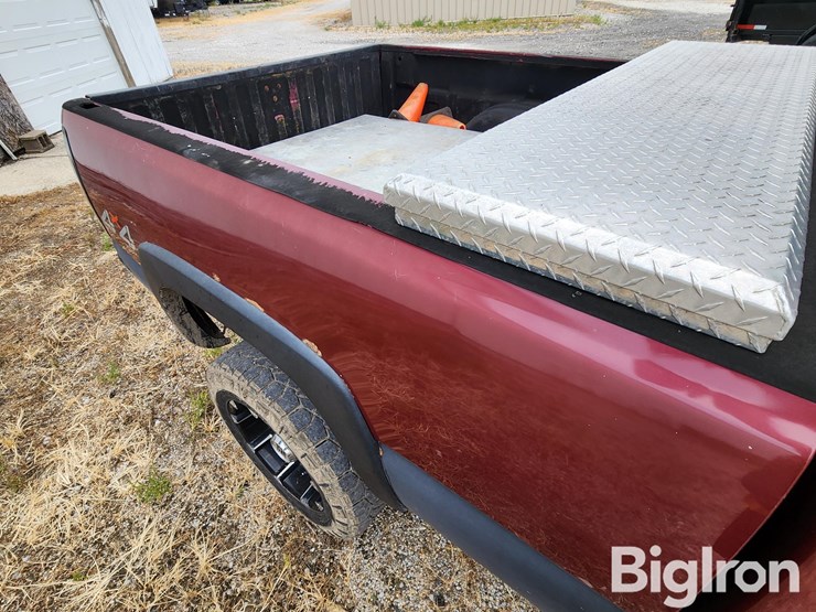 2005-chevrolet-silverado-2500-image-18