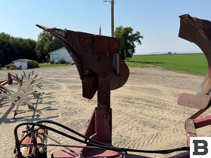 watts-5-bottom-plow-image-14