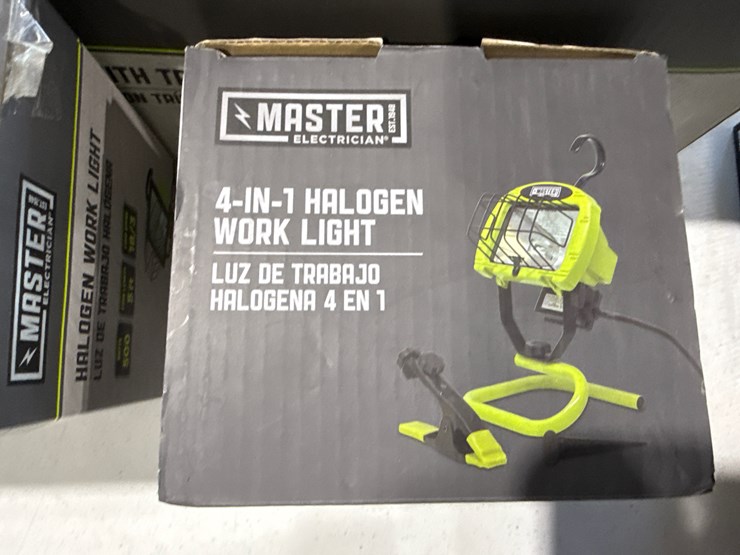 #28396-•-lot-of-master-electrician-halogen-work-lights-&-tripod-image-6