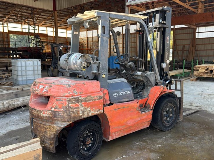 2002-toyota-7fgu35-image-5