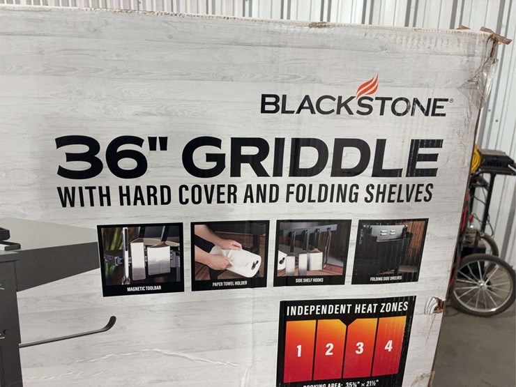 36"-black-stone-griddle-image-3