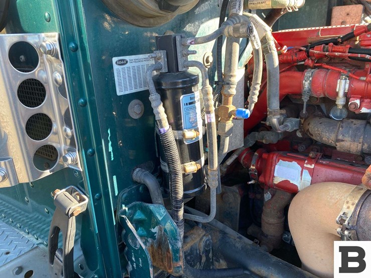 2013-peterbilt-367-image-52