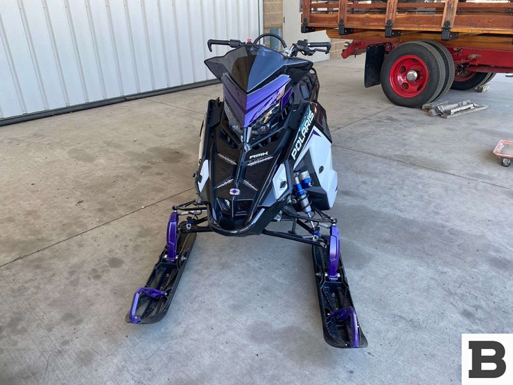 2022-polaris-matrix-pro-rmk-850-165"-snowmobile-image-6