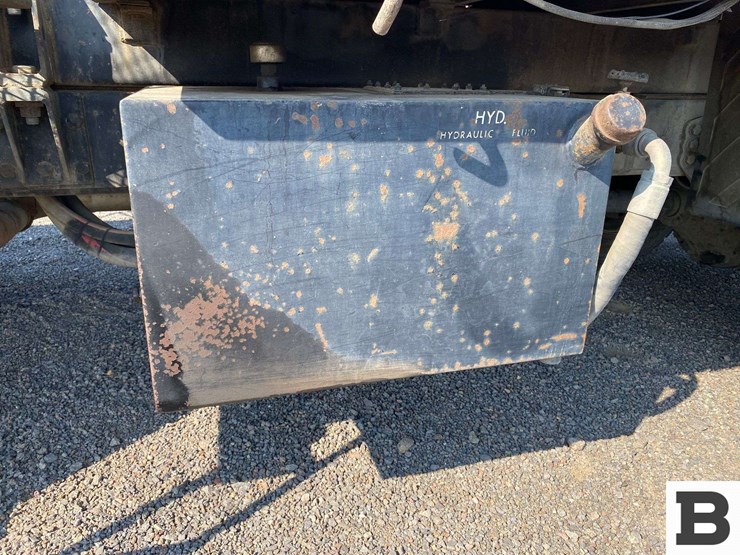 1985-ford-f800-image-15