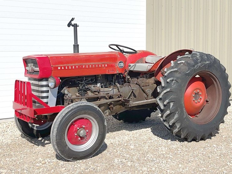 massey-ferguson-135-image-2