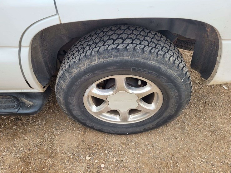 2003-chevrolet-tahoe-ls-image-19