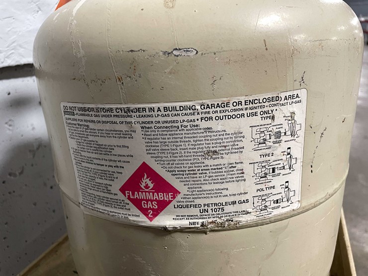 #8614-•-propane-tank-(cw)-image-7