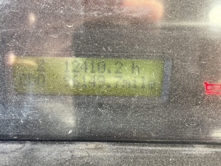 2015-komatsu-hd605-7e0-image-39