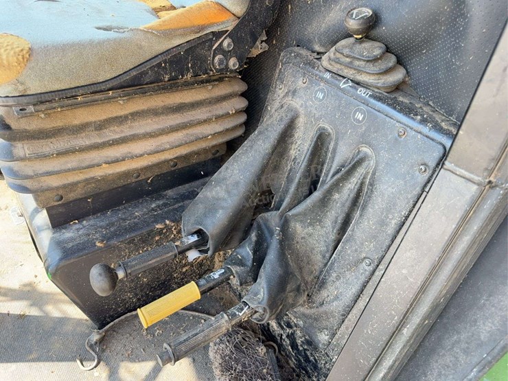 john-deere-4425-image-64