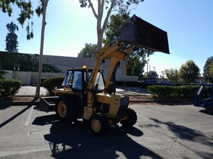 new-holland-545d-image-3