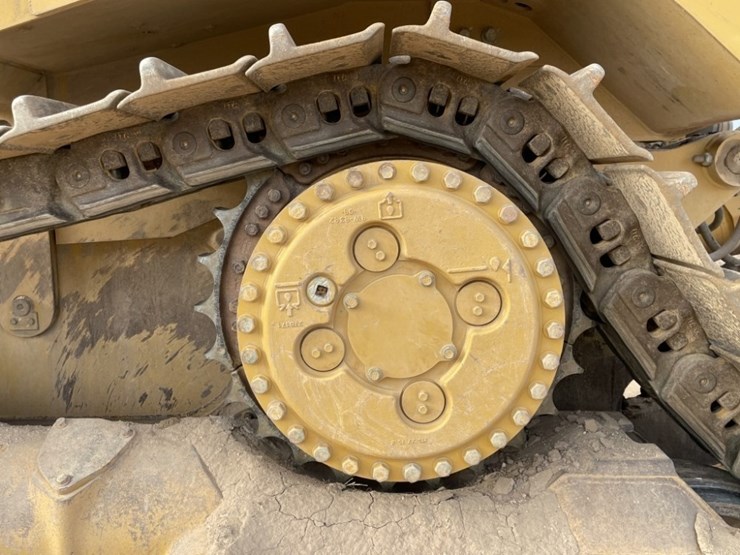 2017-caterpillar-d8t-image-15