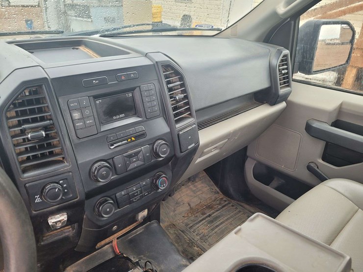 2020-ford-f150-xl-image-8