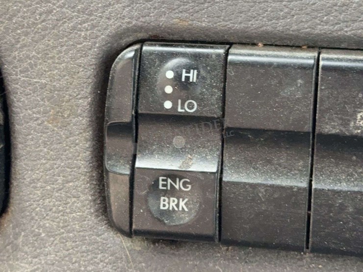 2012-freightliner-cascadia-113-image-74