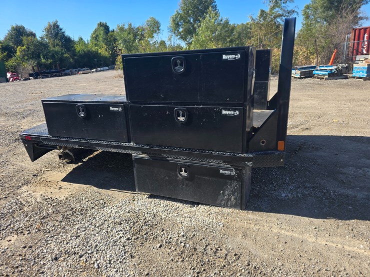 #22362-•-contract-manufacturer-pickup-truck-bed-image-23