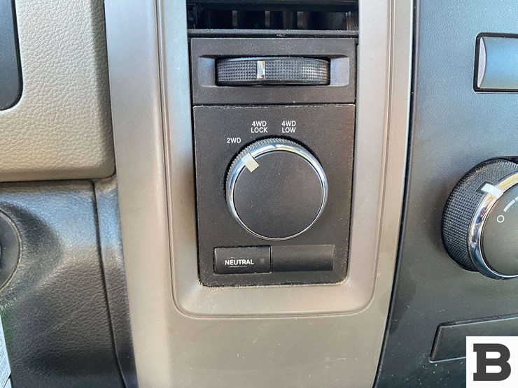 2012-ram-1500-pickup-image-29