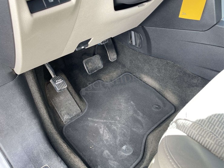 2013-ford-explorer-image-36