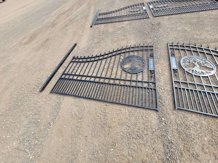 oak-tree-design-entrance-gate-image-3