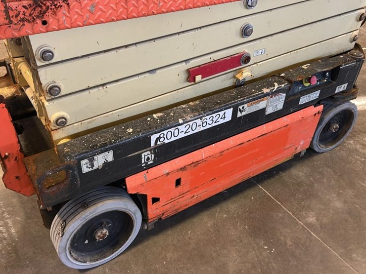 2018-jlg-1932r-image-15