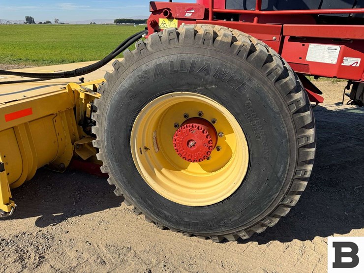 2013-new-holland-h8080-image-26