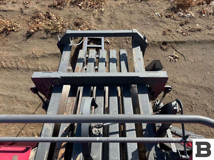 2012-massey-ferguson-2190-image-66