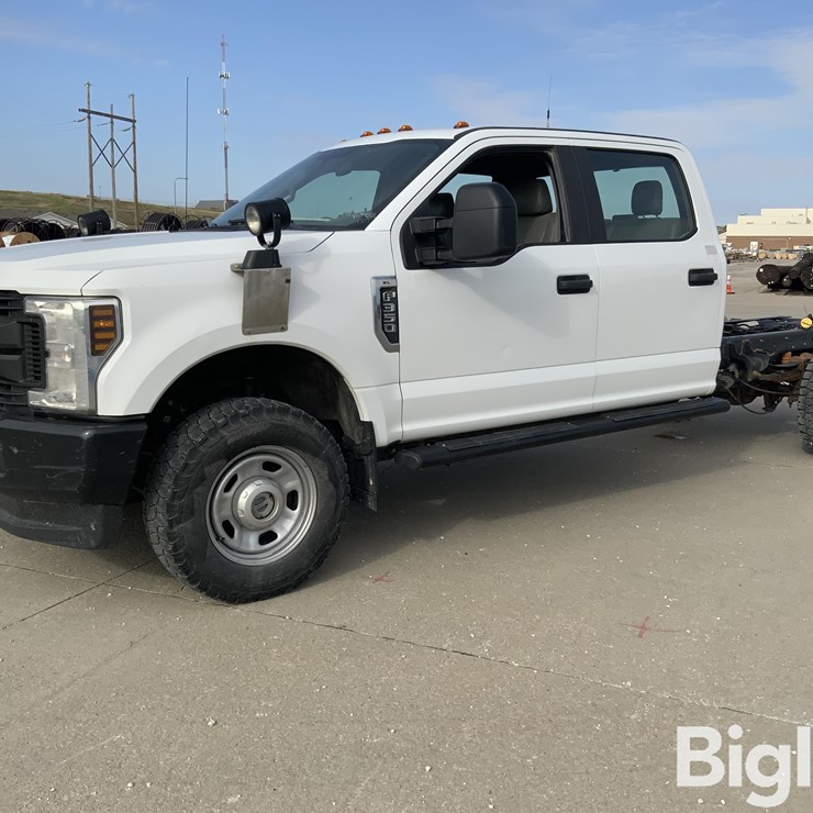 2019 FORD F350 XL