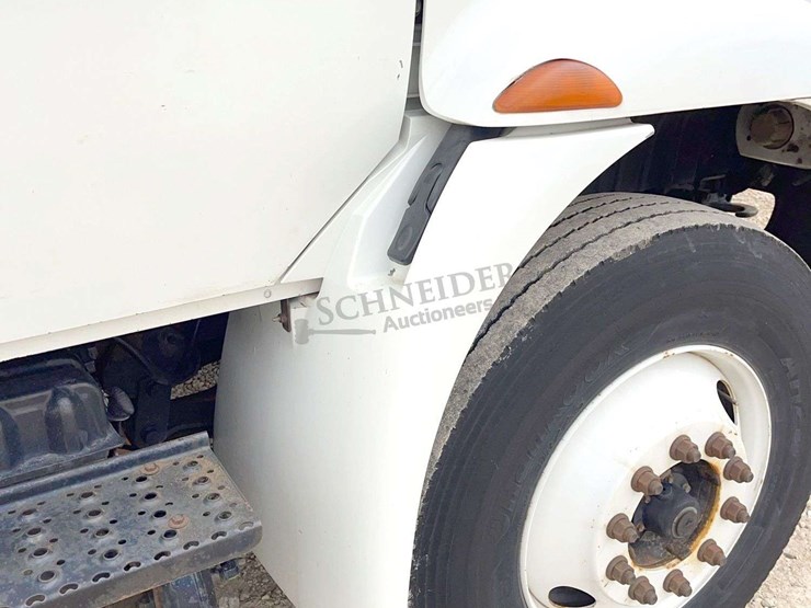 2003-international-durastar-4400-image-17