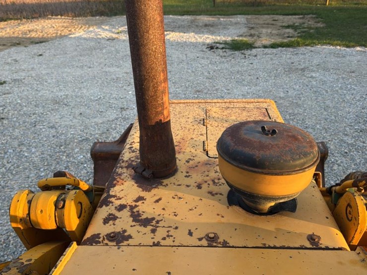 1990-deere-455g-image-44