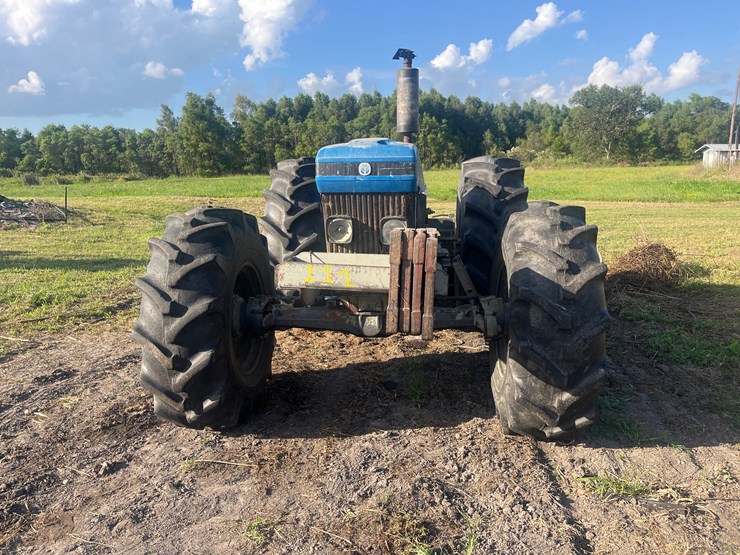 new-holland-8010-image-2