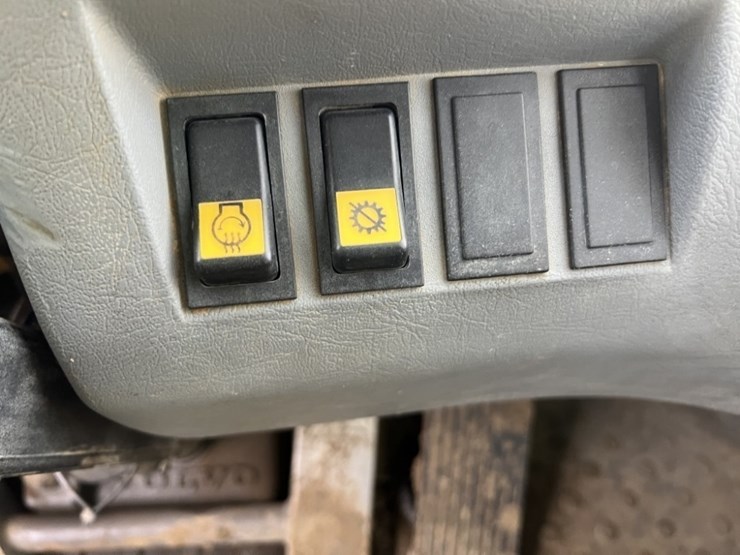 2003-volvo-l220e-image-31