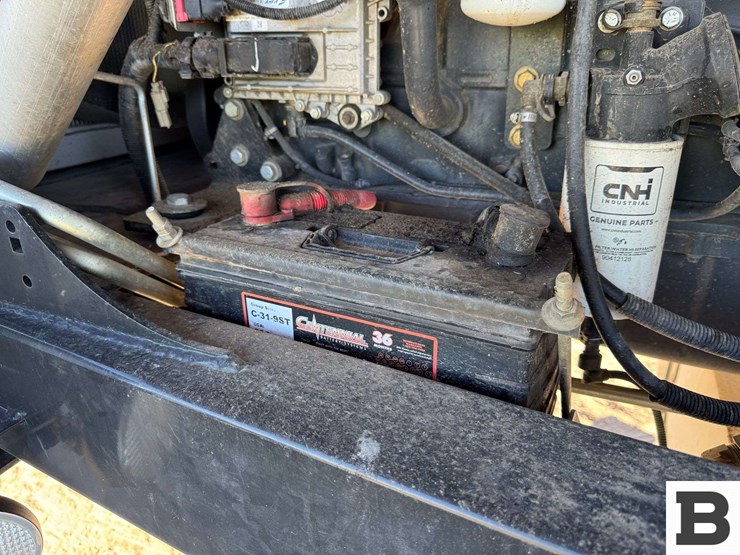 2015-new-holland-speedrower-260-image-53