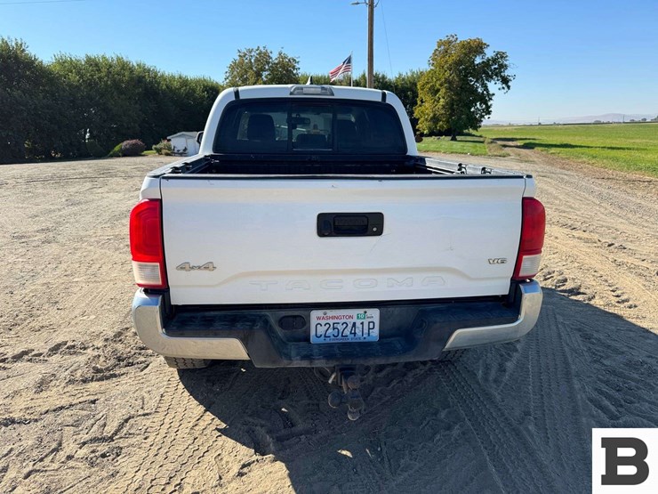 2017-toyota-tacoma-image-4