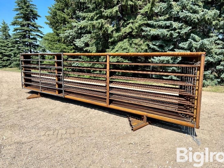 24'-freestanding-livestock-panels-w/gate-image-1