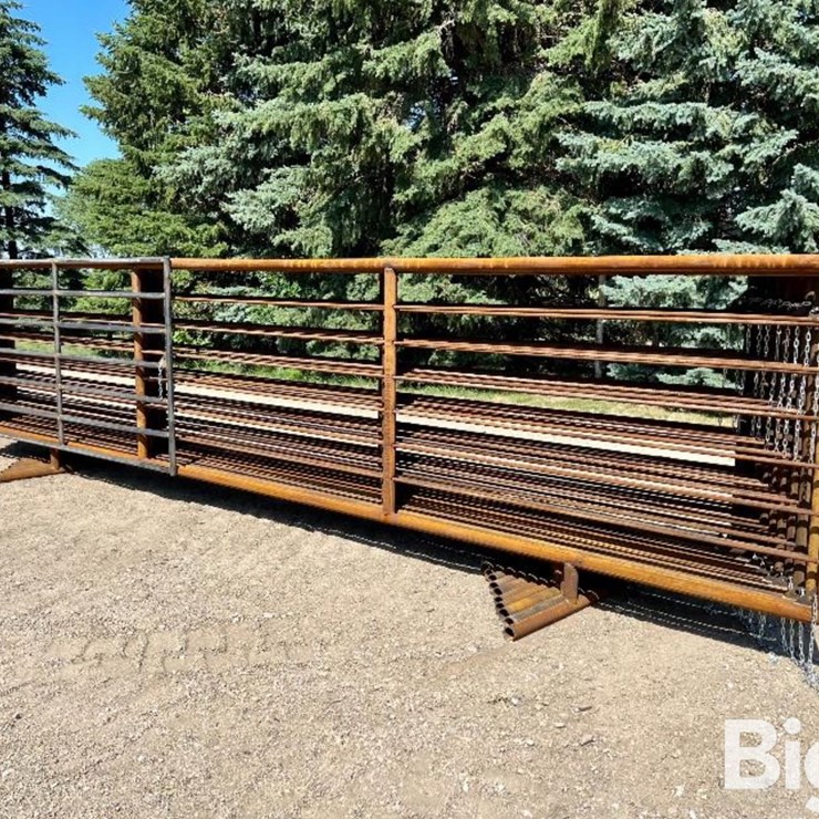 24' Freestanding Livestock Panels W/Gate