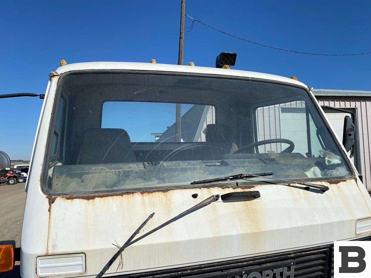 1989-kenworth-22-210-tractor-truck-image-9