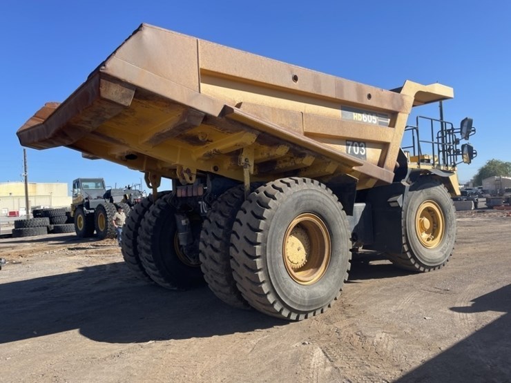 2015-komatsu-hd605-7e0-image-5