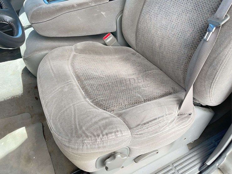 2000-chevrolet-2500-image-42