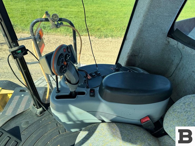 2015-new-holland-speedrower-260-image-67