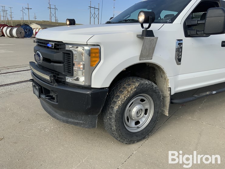 2017-ford-f350-xl-image-14