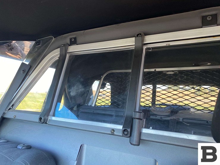 2018-ford-explorer-image-24