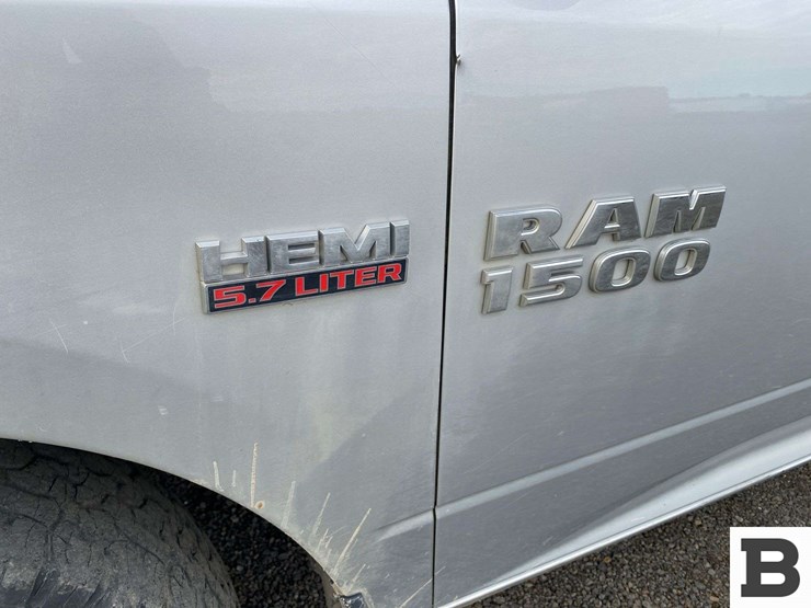 2018-ram-1500-pickup-image-12