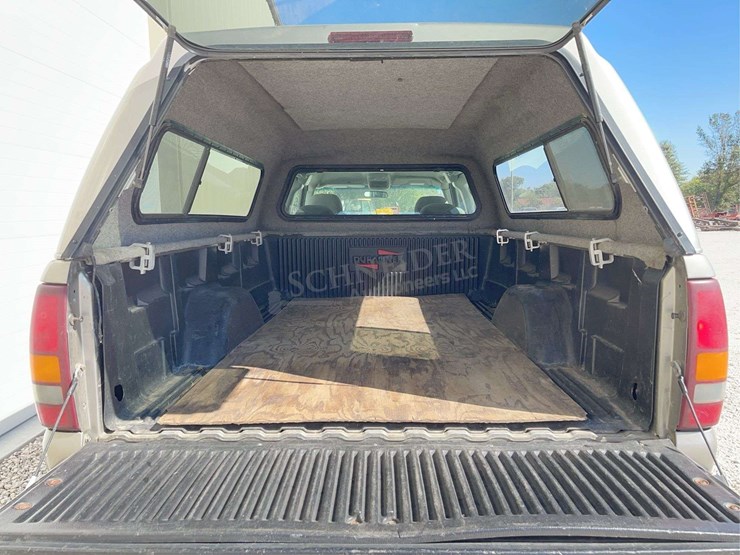 2000-chevrolet-2500-image-28