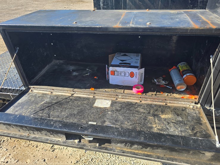 #22362-•-contract-manufacturer-pickup-truck-bed-image-39