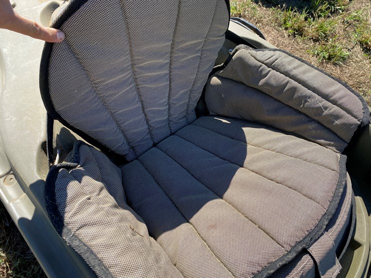 #70-•-#178-•-manta-ray-14-foot-kayak-with-paddle-and-dolly-image-11